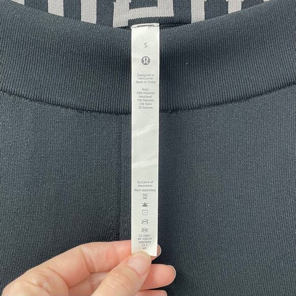 Lululemon 2023 S Relaxed Fit High Rise Knit Cropped Pants 24" Black W6CQWS - Picture 9 of 12